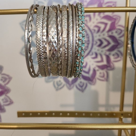 Silver bangles - Picture 2 of 2
